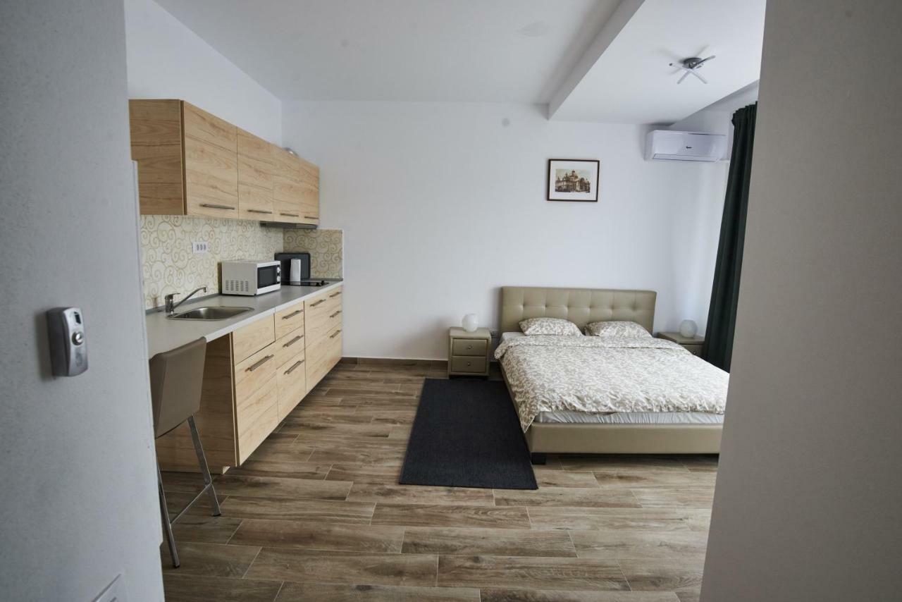 At Central Apartments Bucharest Luaran gambar